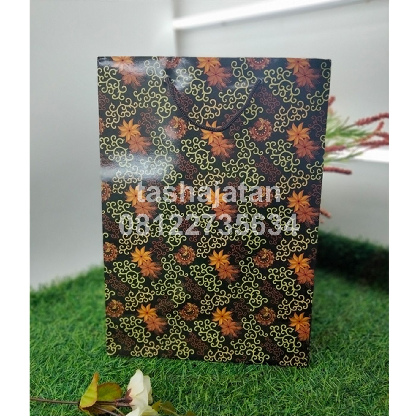 Tas Kertas Laminasi Licin Belanja Kado Hadiah Besar Motif Bunga Kecil AS 08
