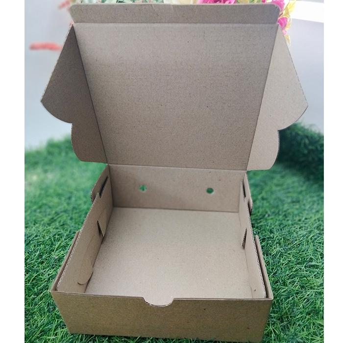 Kotak Hadiah Eflute Coklat Hampers Kekinian 18 x 18 x 7 Dos 18